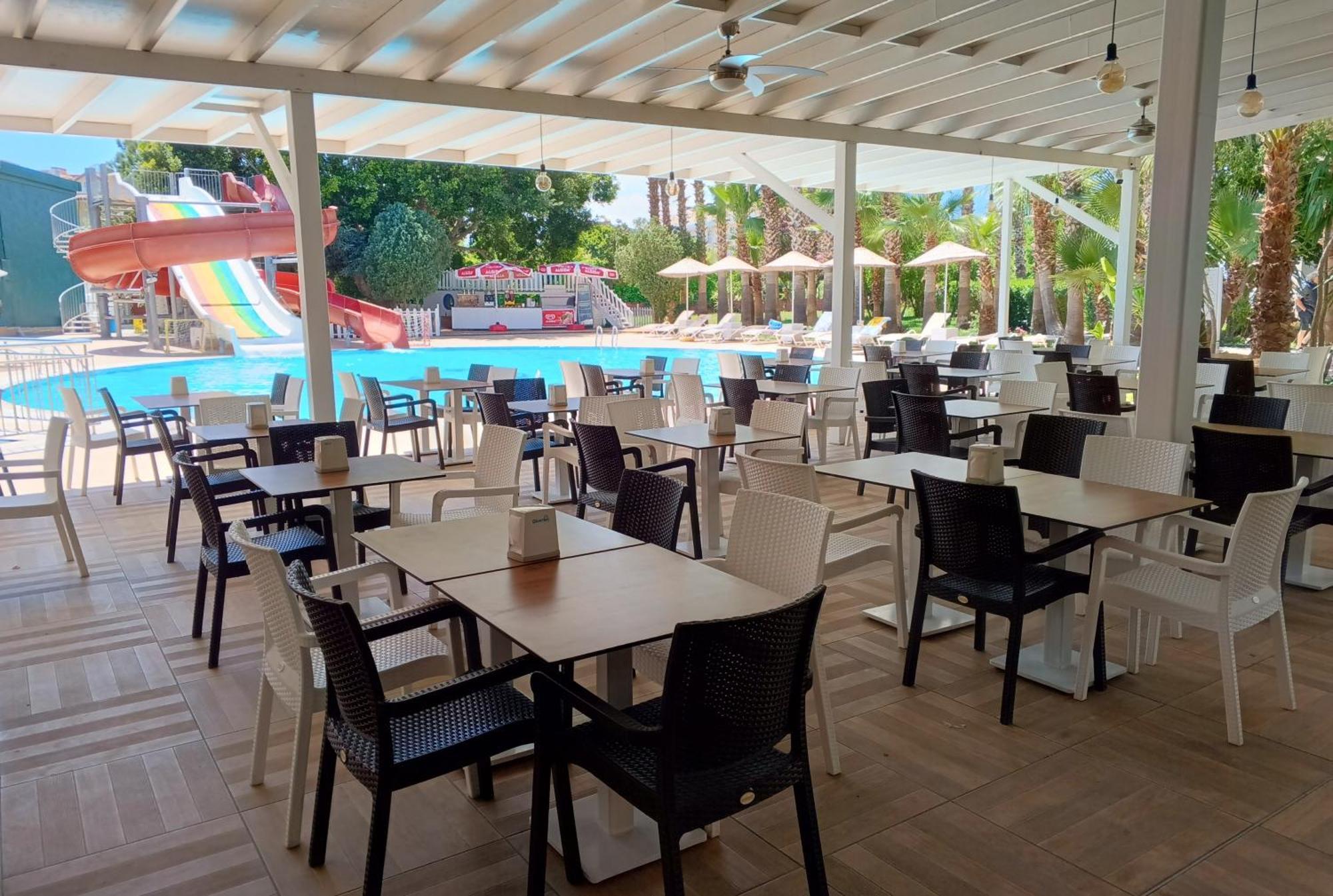 Uk Hotel Kiris Анталия Екстериор снимка