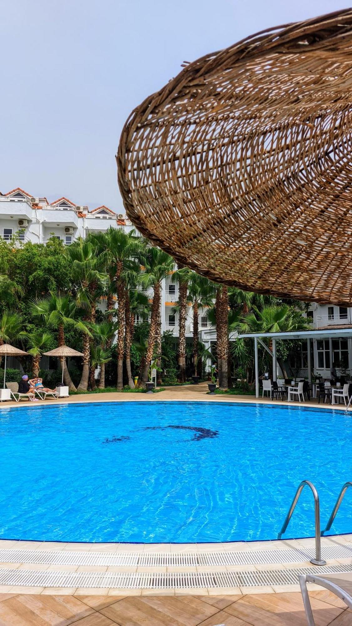 Uk Hotel Kiris Анталия Екстериор снимка