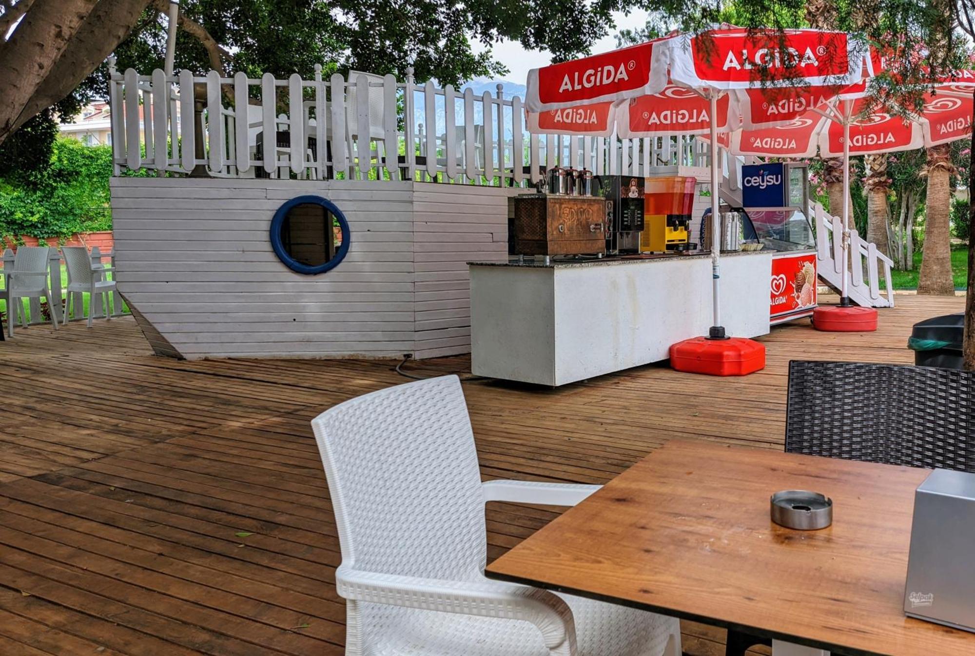 Uk Hotel Kiris Анталия Екстериор снимка